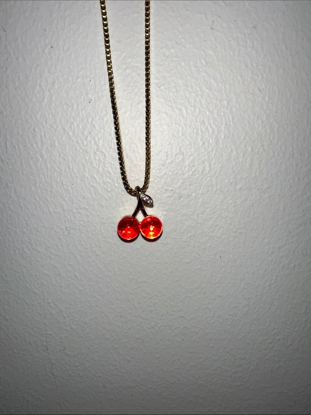NWT Solarié cherry necklace